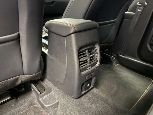 Ford Kuga — photo 16