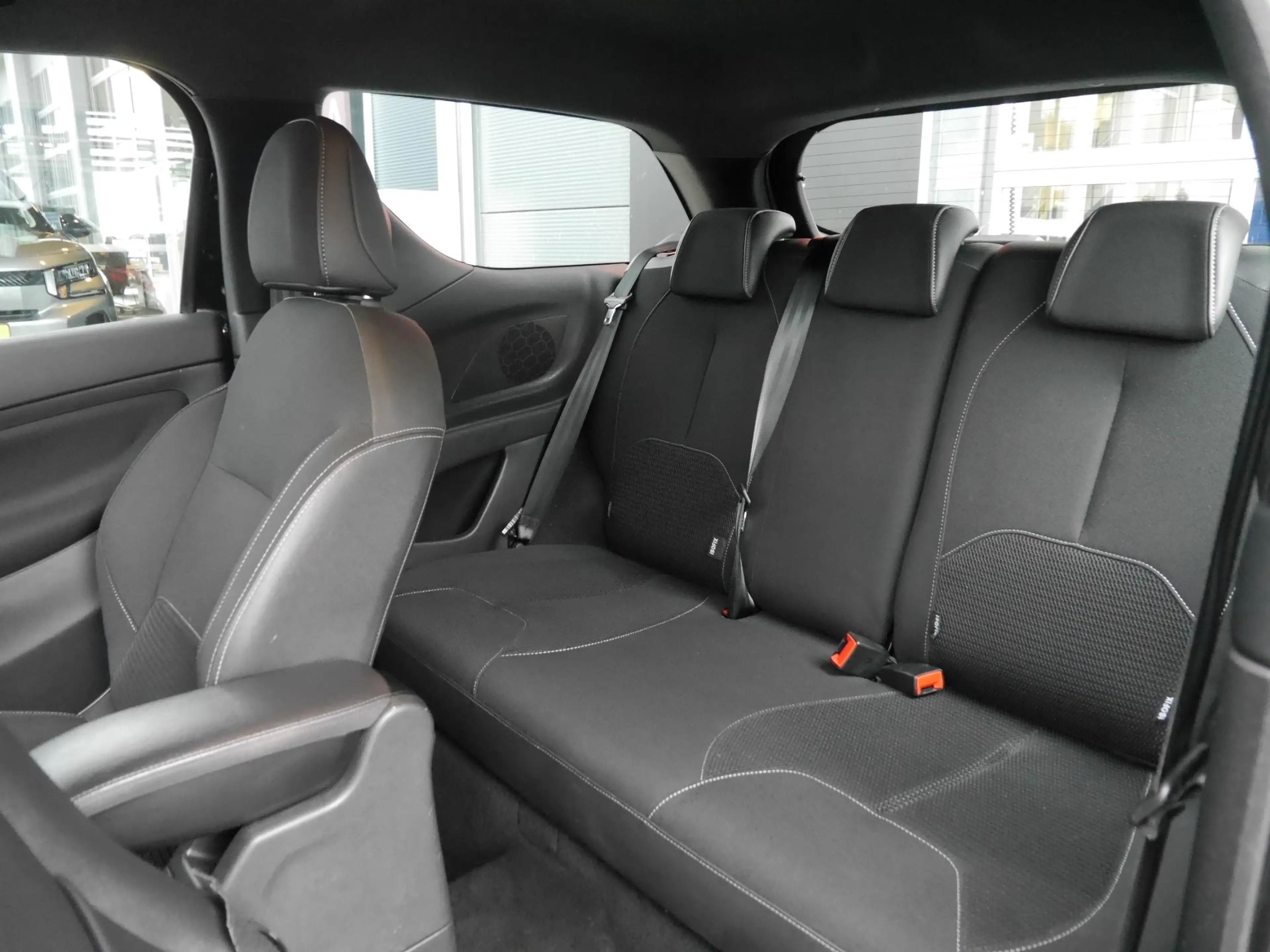 DS Automobiles DS 3 1.2 PureTech Business | Stoelverwarming | Lichtmet — photo 9