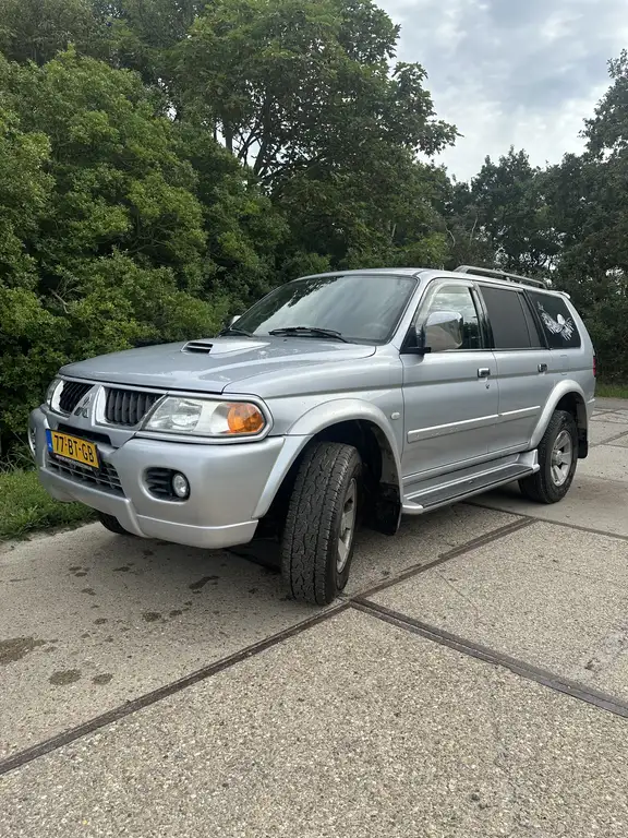 Mitsubishi Pajero Sport 2005 из Европы — купить под ключ