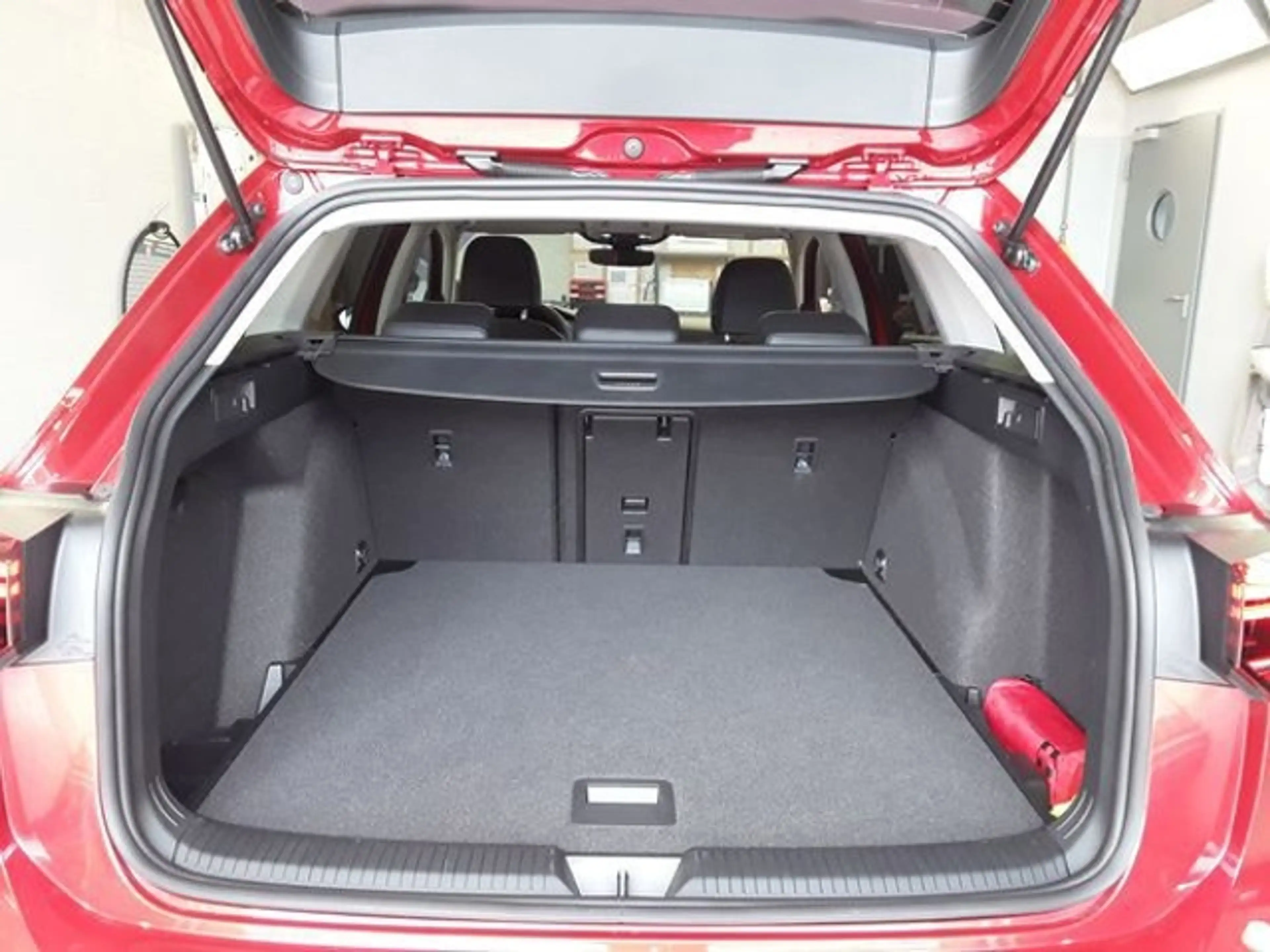 Volkswagen Golf Variant VIII Variant 1.5 TSI Energy LED+SHZ+CARPLAY+ — photo 7