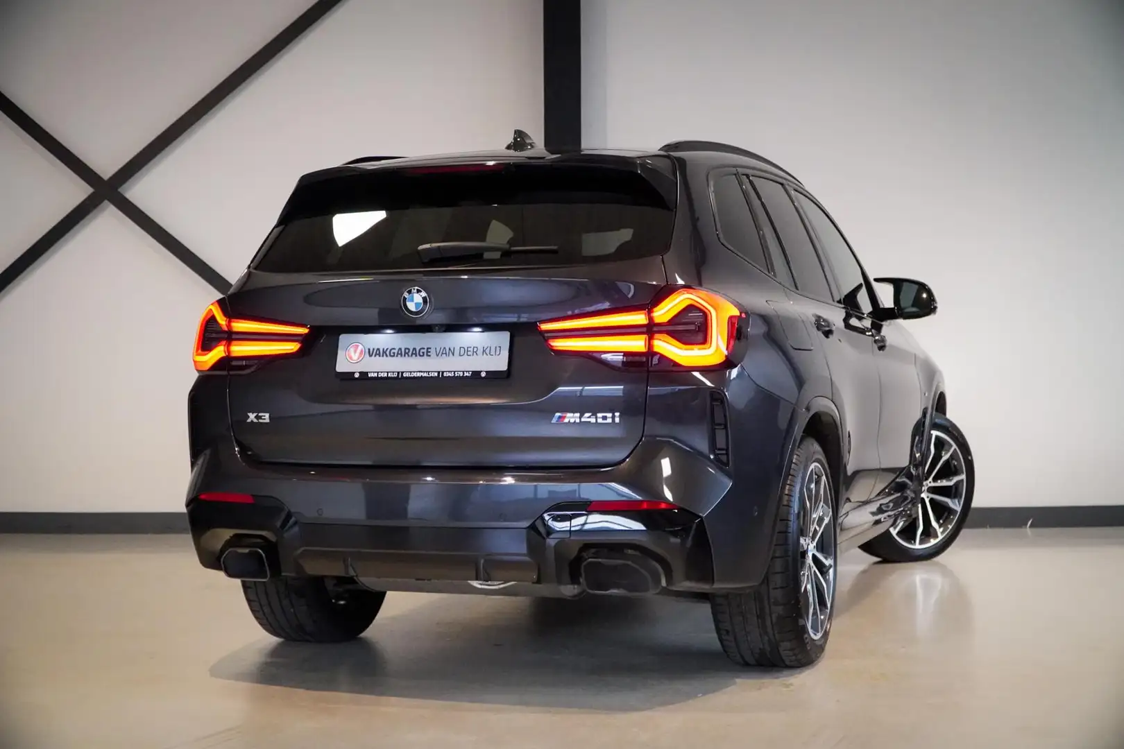 BMW X3 M40i xDrive M-Sport | Panorama | Individual | Trek Grijs - 2
