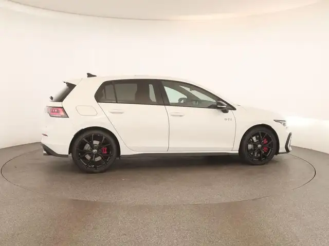 Volkswagen Golf view 9