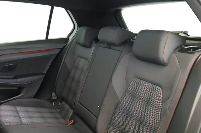 Volkswagen Golf view 11
