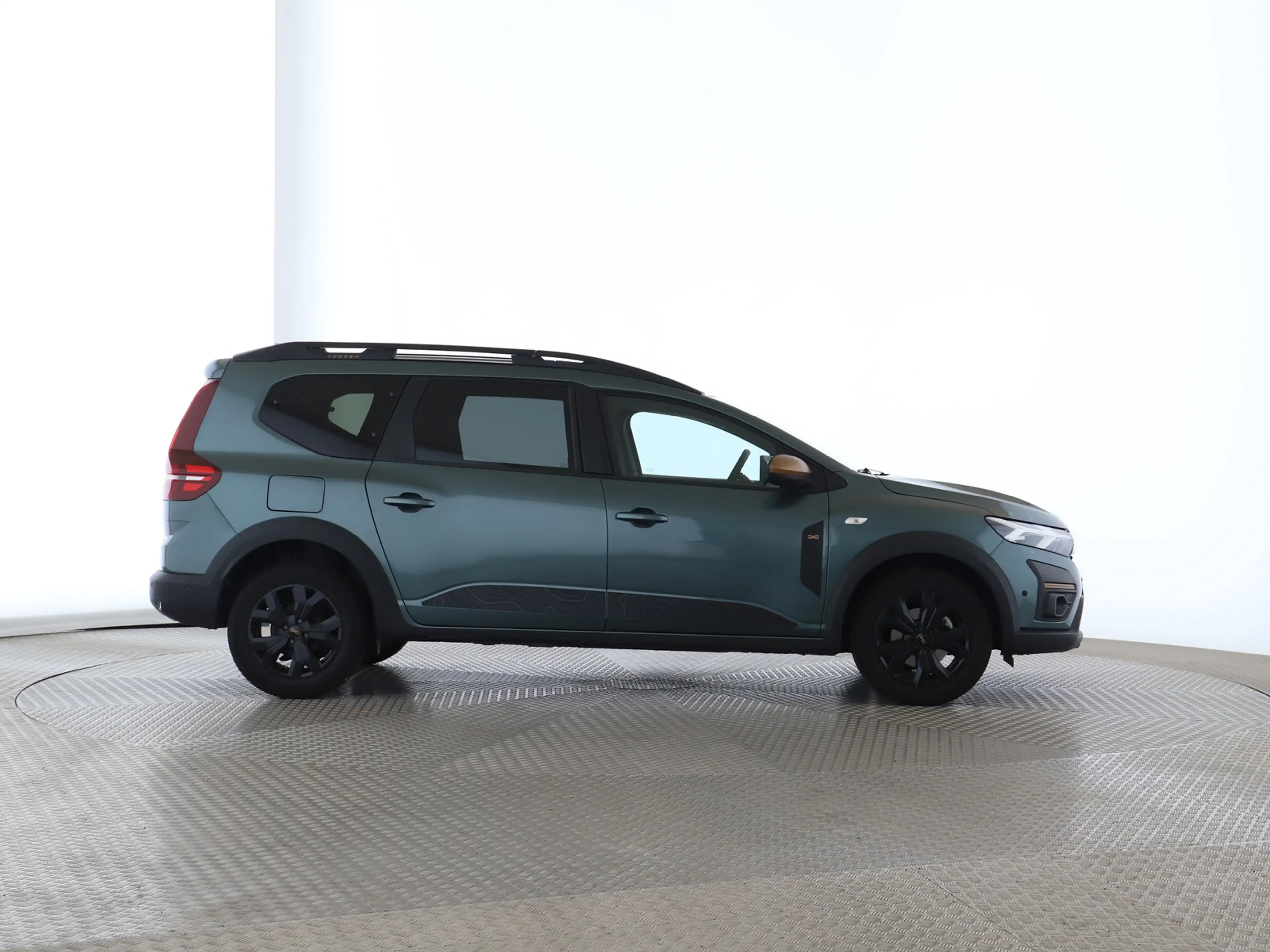 Dacia Jogger Extreme TCe 110 7-Sitzer SHZ PDC KLIMA BT — photo 3