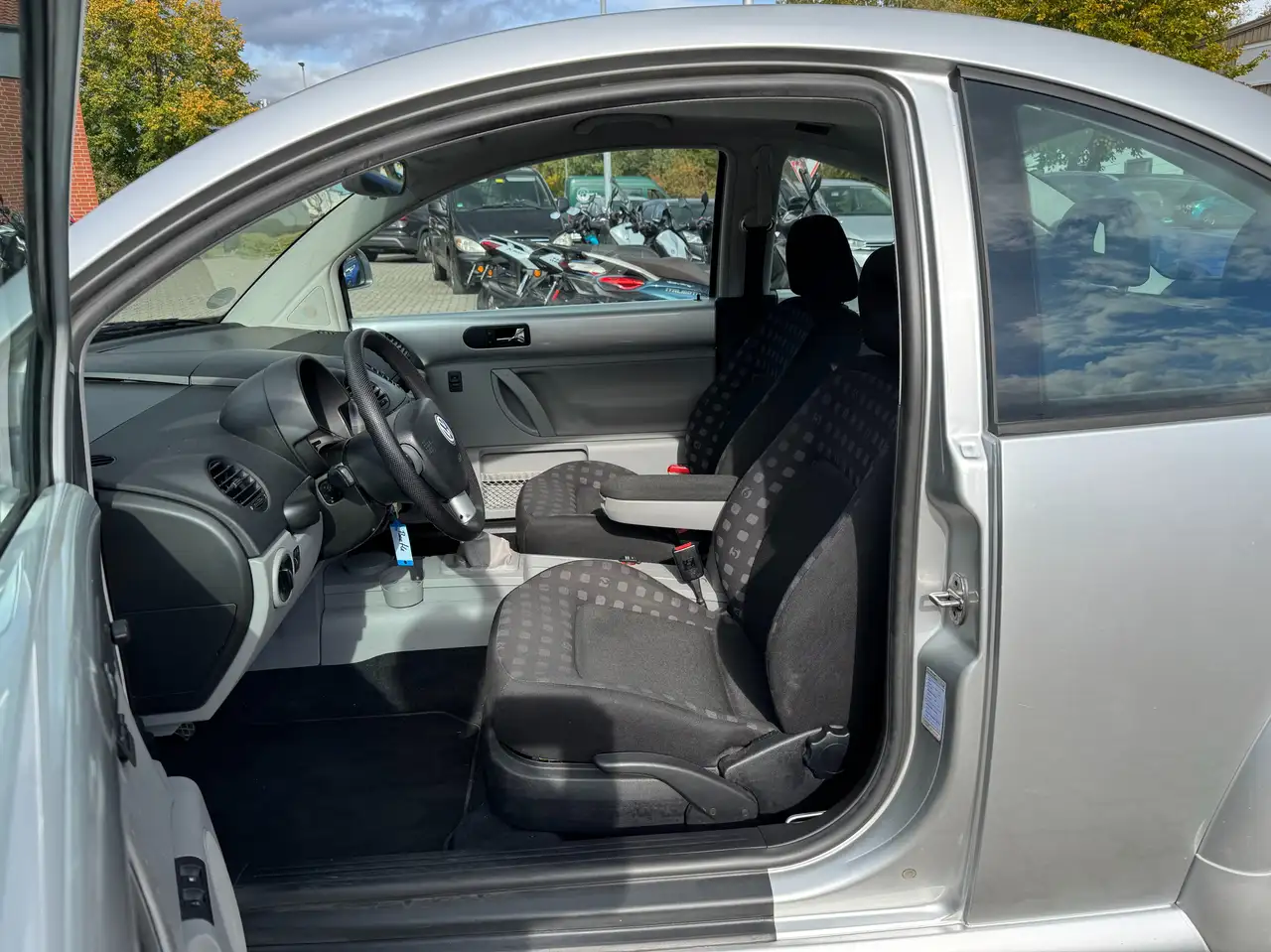 Volkswagen New Beetle 2.0 Style, foto 11