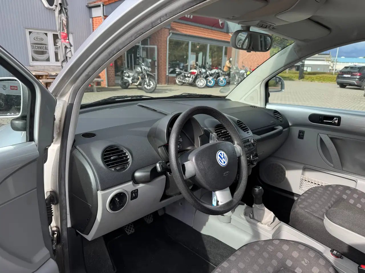 Volkswagen New Beetle 2.0 Style, foto 10
