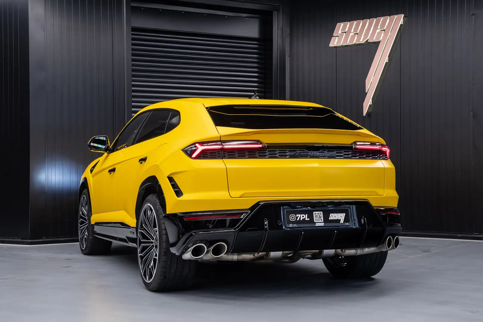 Lamborghini Urus Urus SE + B&W + Panorama + Massage seats + Ambient Gelb - 2