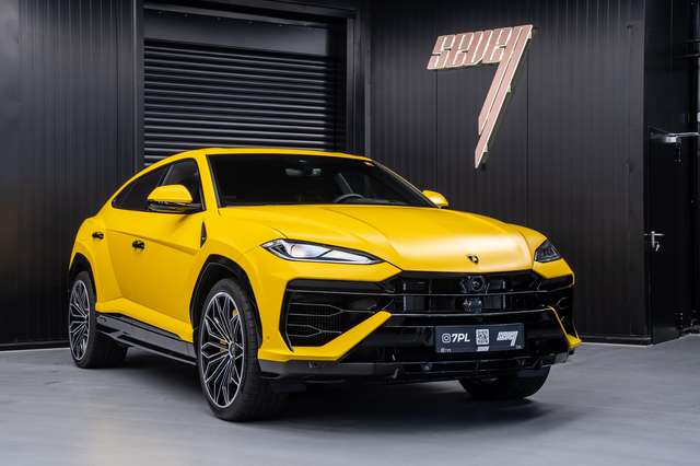 Imagine Lamborghini Urus Urus SE + B&W + Panorama + Massage seats + Ambient