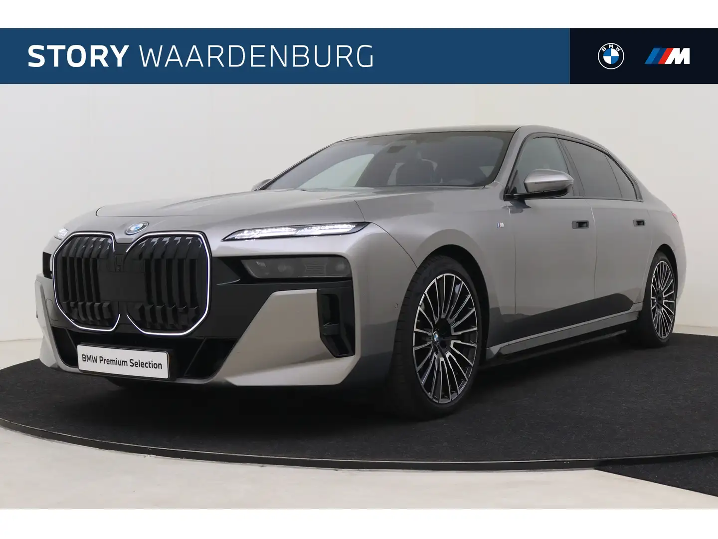BMW i7 eDrive50 High Executive M Sport / Panoramadak Sky Grau - 1