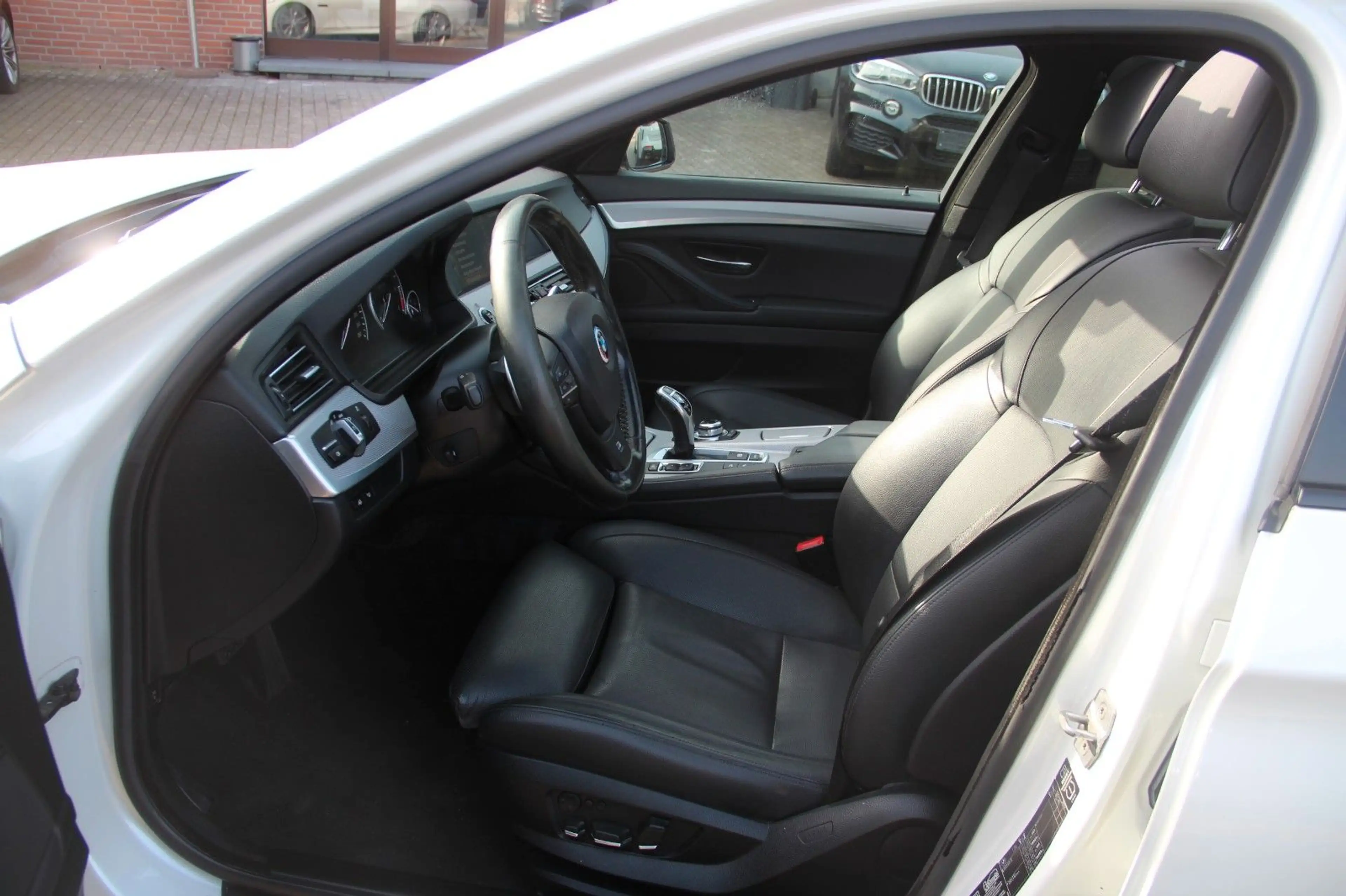BMW 550 d xD Lim. GSD, HUD, LED, STNDHZ, SZBLFTG — photo 9