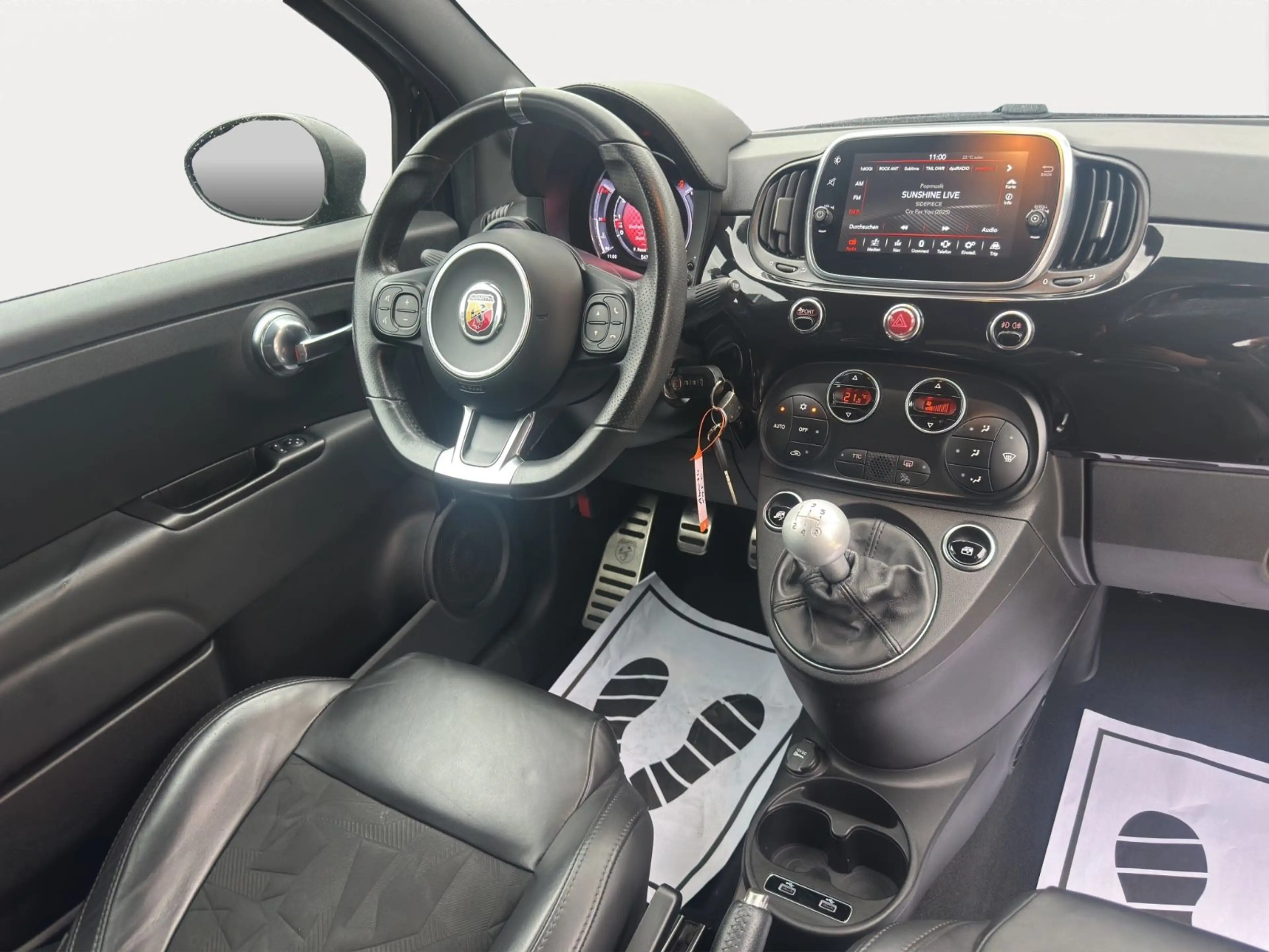 Abarth 595C Scorpioneoro 1.4 T*SONDERMODELL*1 OF 2000* — photo 11