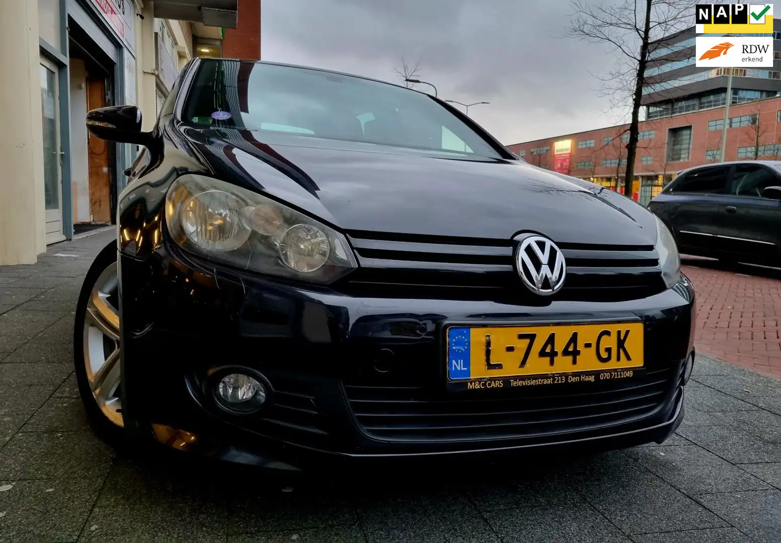 Volkswagen Golf 1.4 TSI Highline R-Line 5drs Dealer Onderhoude Negro - 1