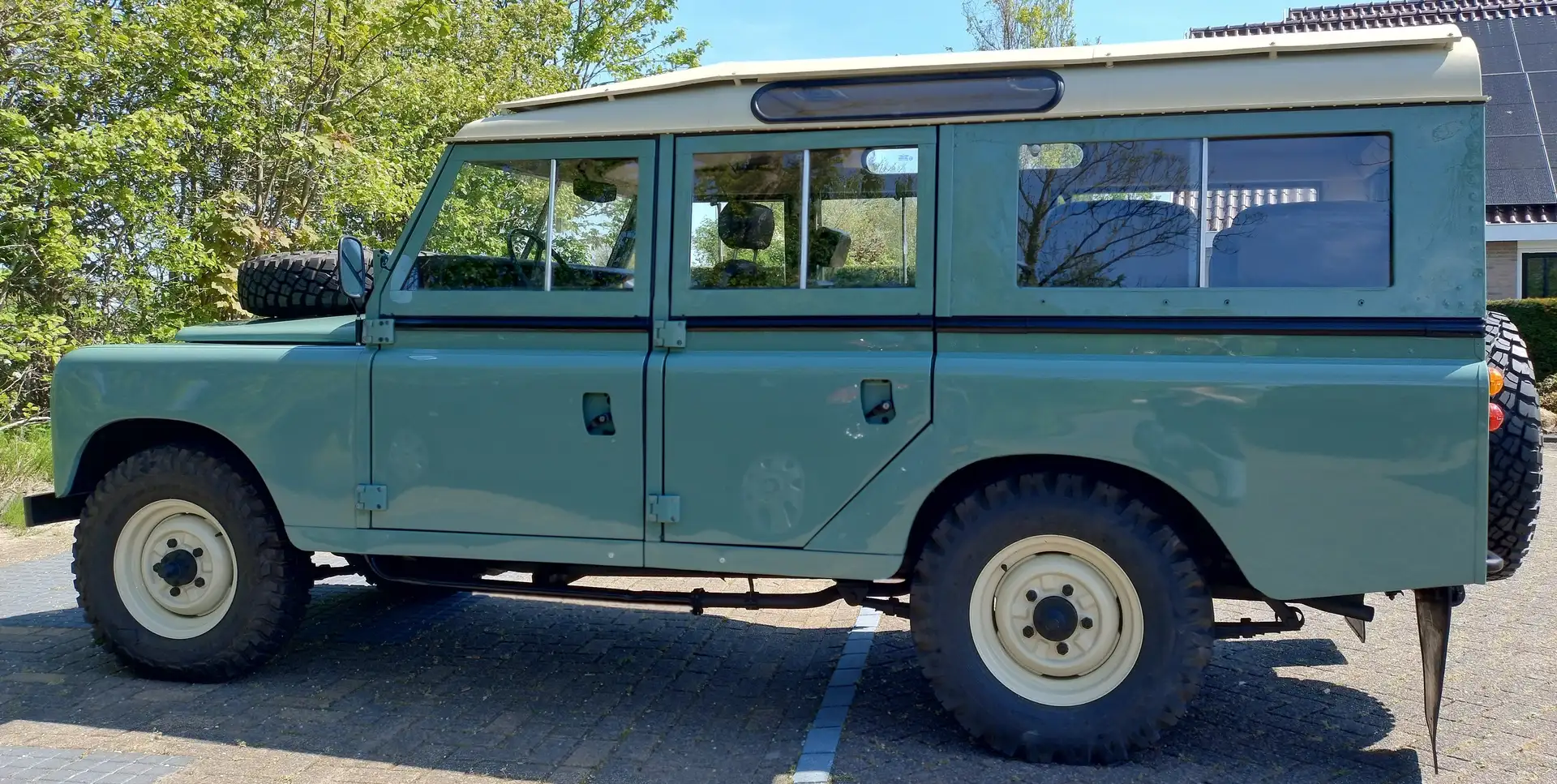 Land Rover Series 109 Green - 2