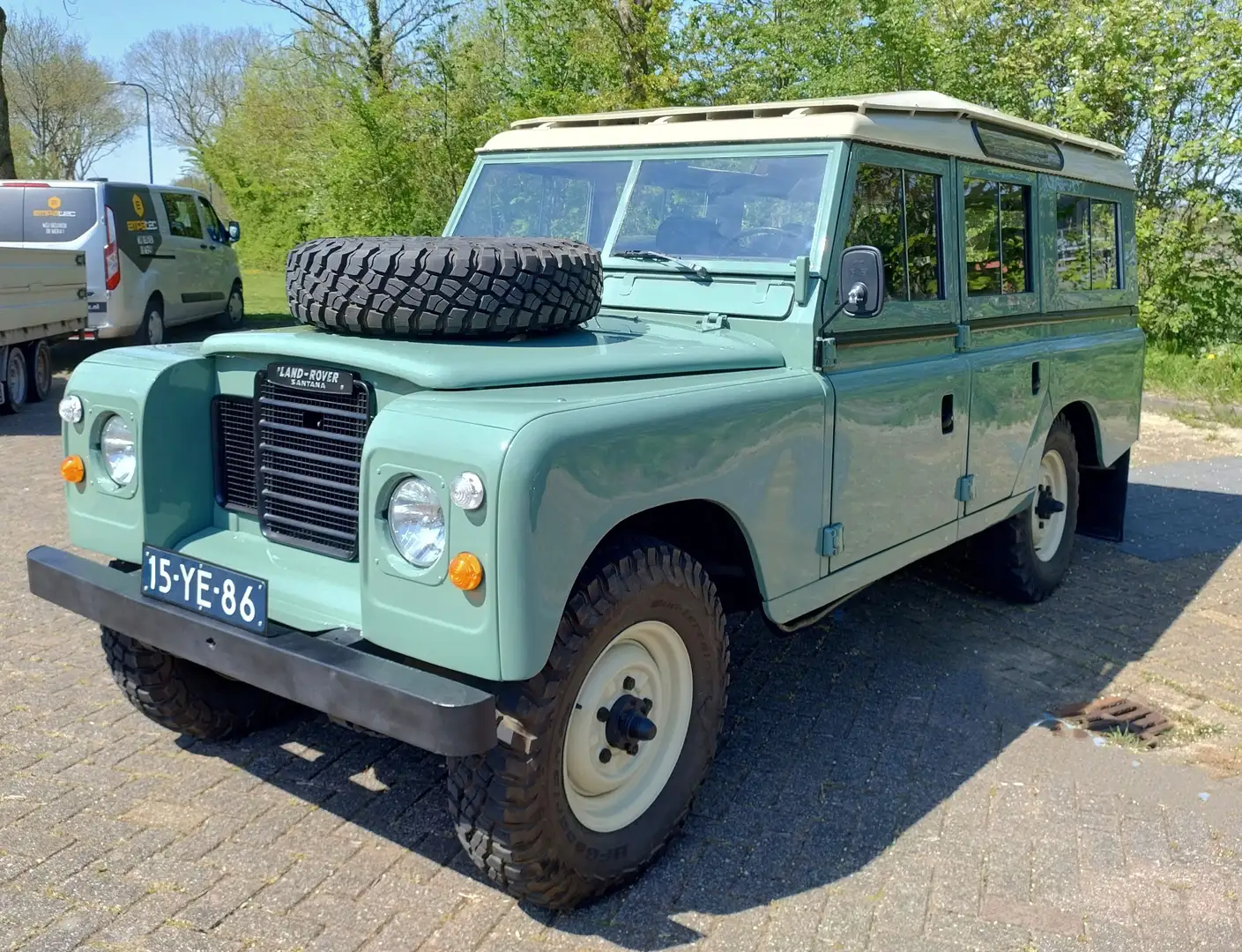 Land Rover Series 109 Green - 1