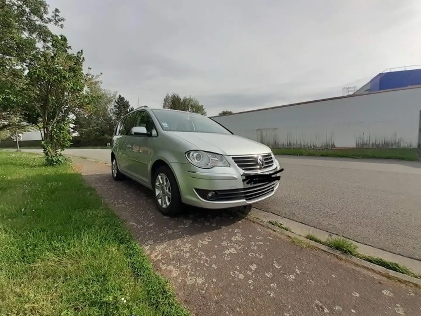 Volkswagen Touran 2.0 16S TDI 140 Sport DSG Silver - 1