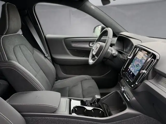 Volvo EX40 Black Edition Ultra, Single Motor Extended Range, Volle Ansicht 11
