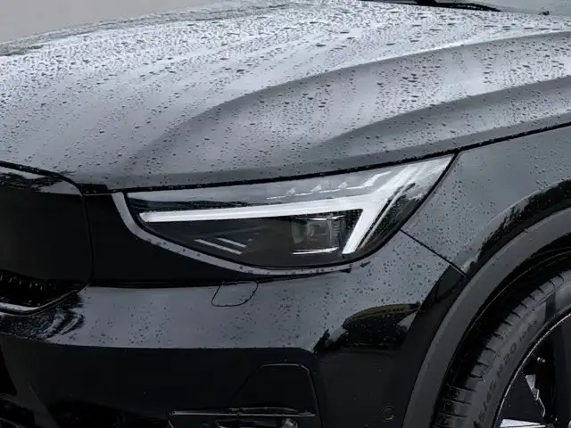Volvo EX40 Black Edition Ultra, Single Motor Extended Range, Volle Ansicht 7