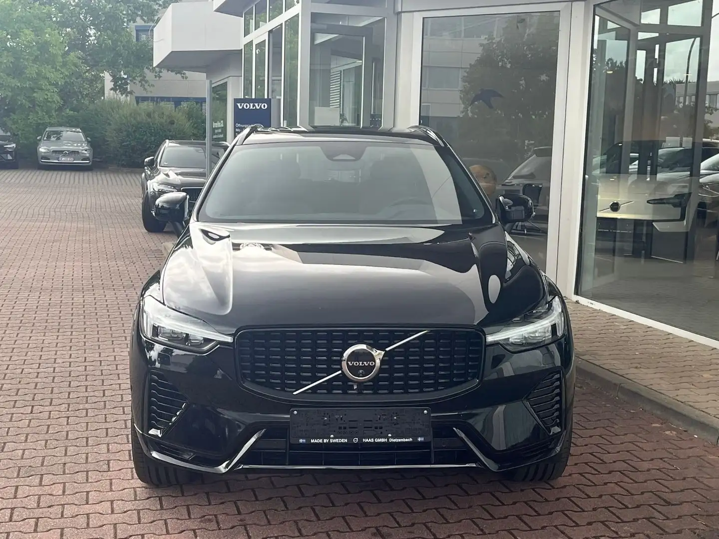 Volvo XC60 T6 AWD Recharge Plus Dark Auto Zwart - 2
