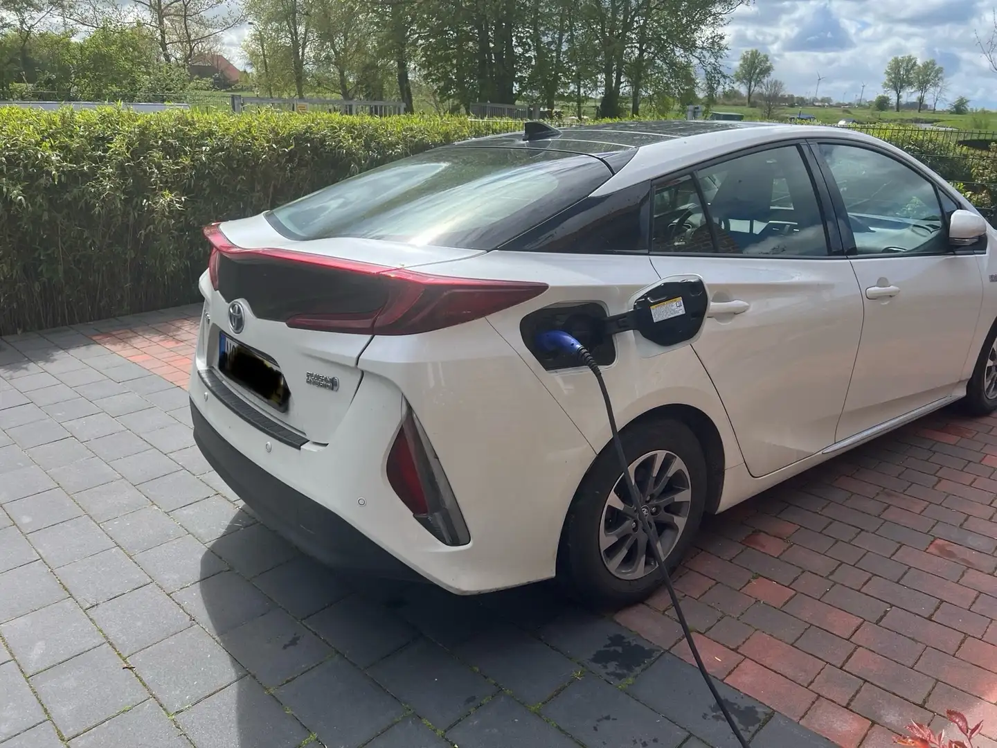 Toyota Prius Prius Plug-in Hybrid Solar Weiß - 2