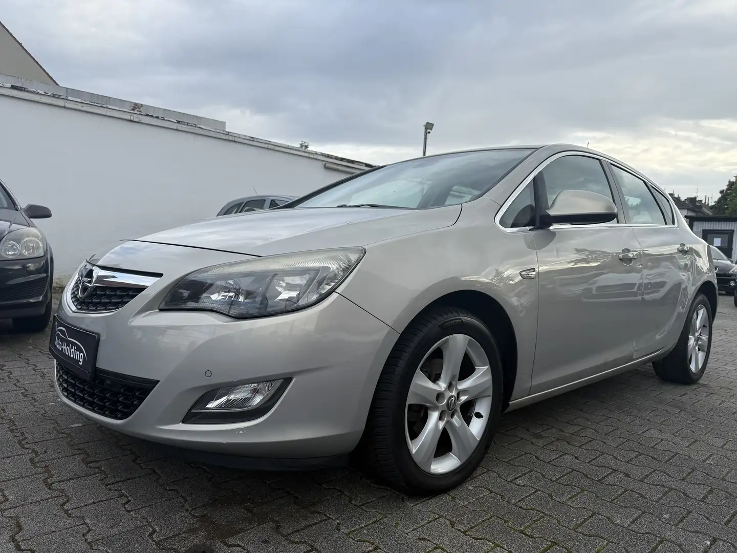 Opel Astra 1.4 Turbo Selection*Sitzheizung*Klima* Plateado - 1