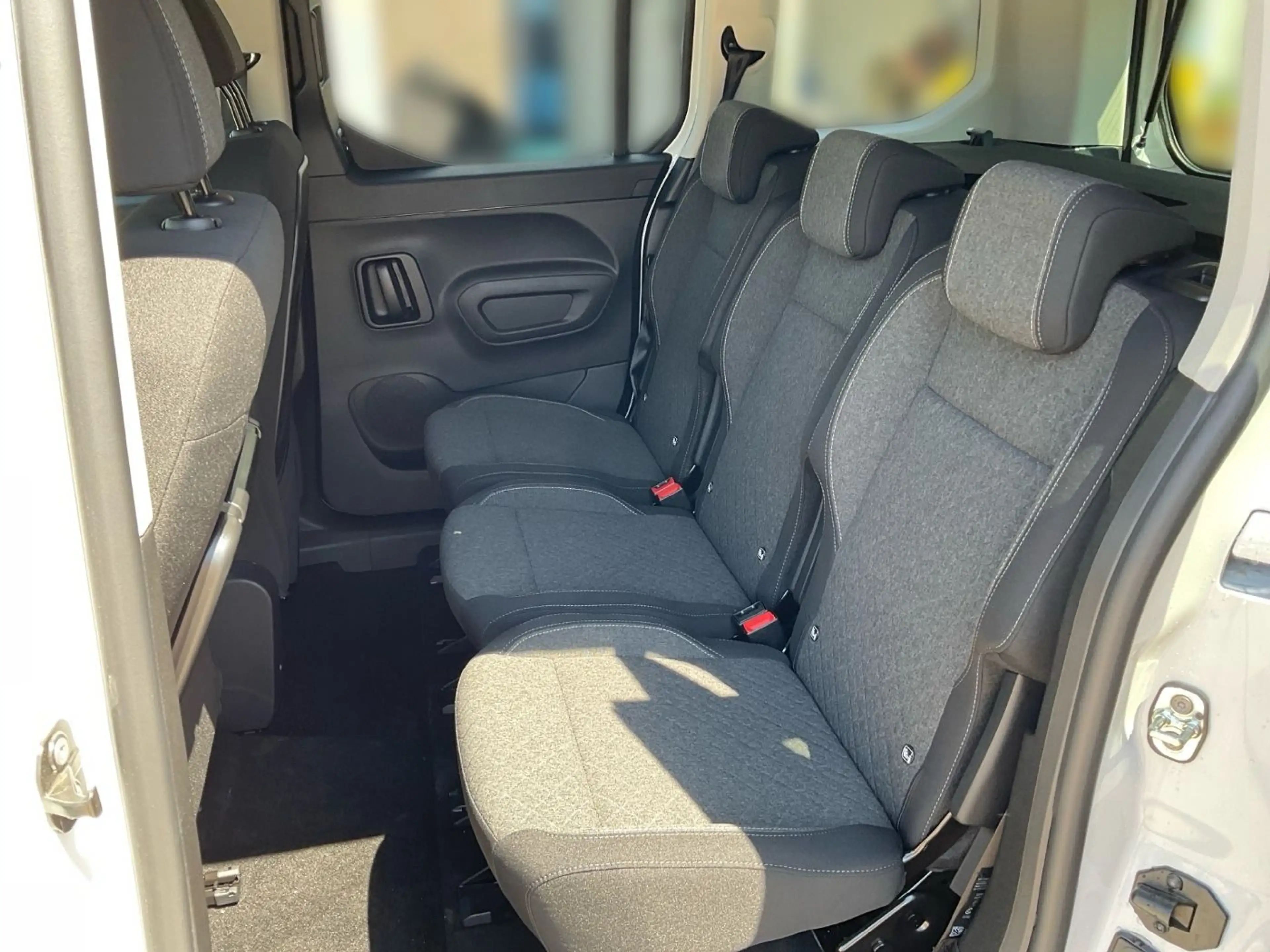 Opel Combo Life E 1.5 CDTI  GS 2xKlima Facelift Kam. — photo 9