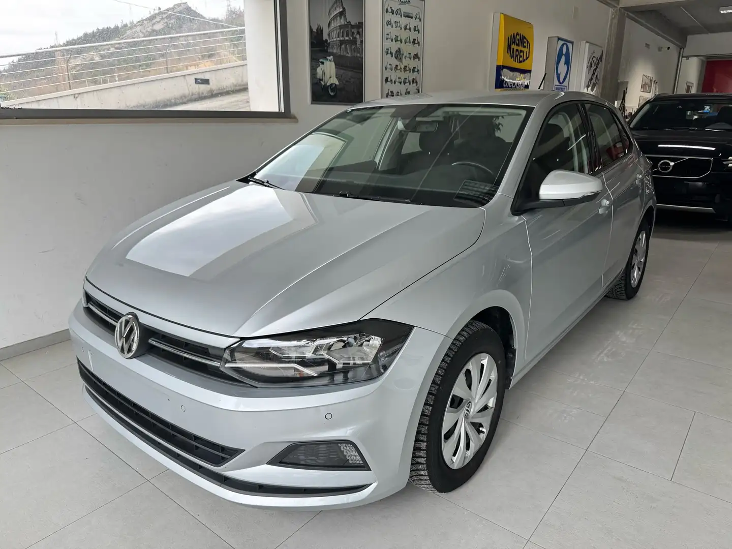 Volkswagen Polo 5p 1.6 tdi Comfortline 95cv Argento - 1