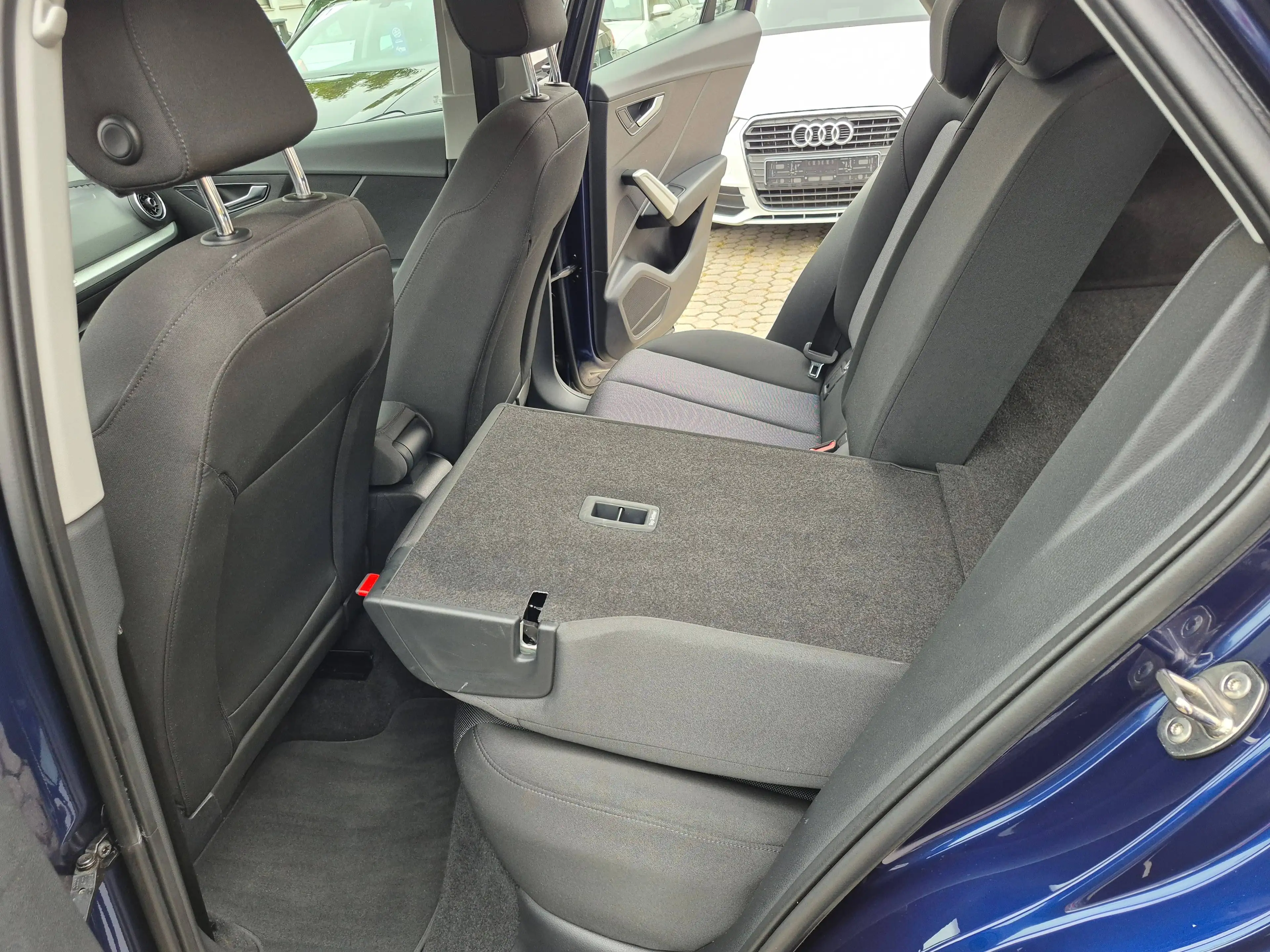 Audi Q2 35 TFSI advanced — photo 10
