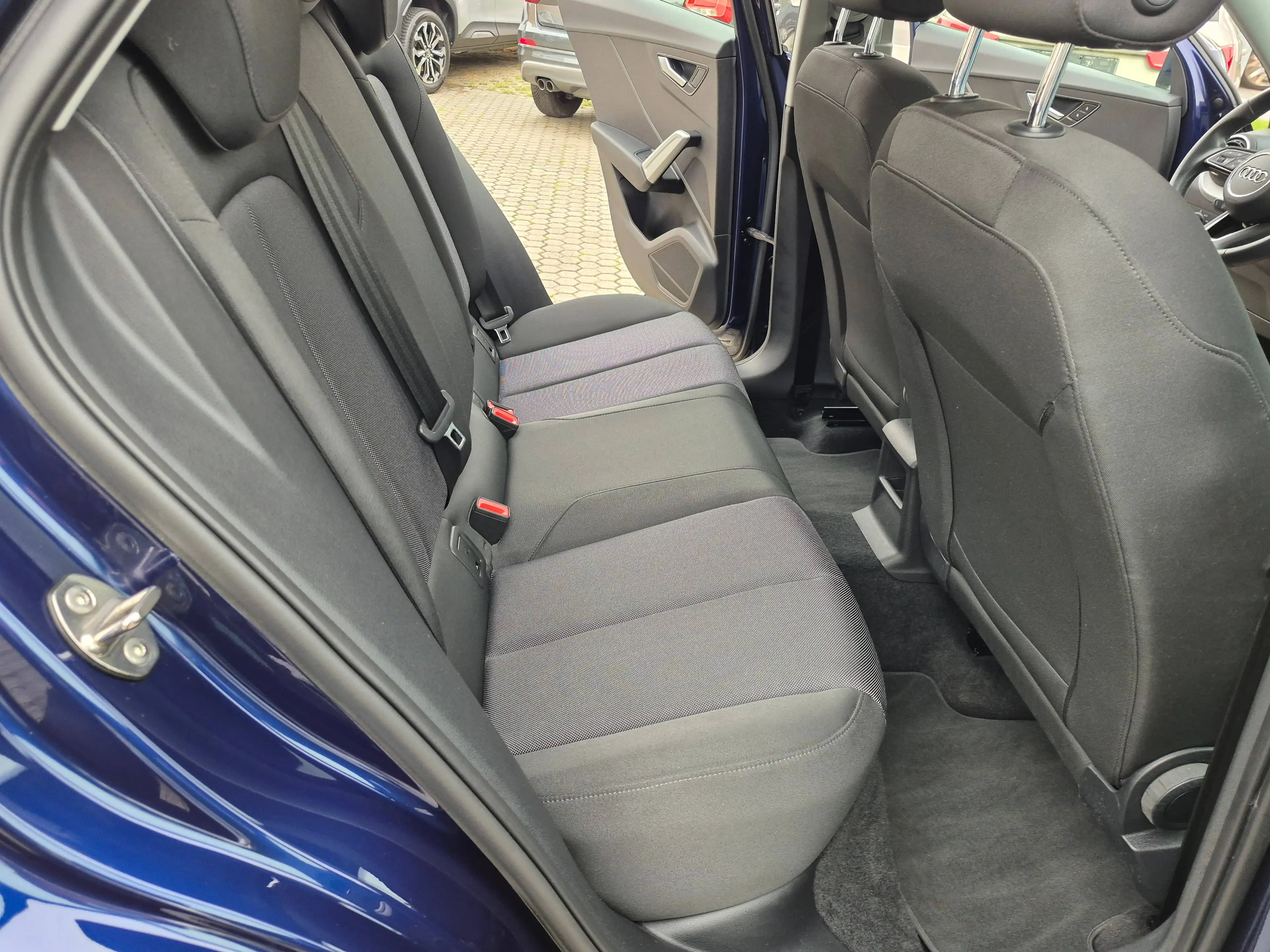 Audi Q2 35 TFSI advanced — photo 12
