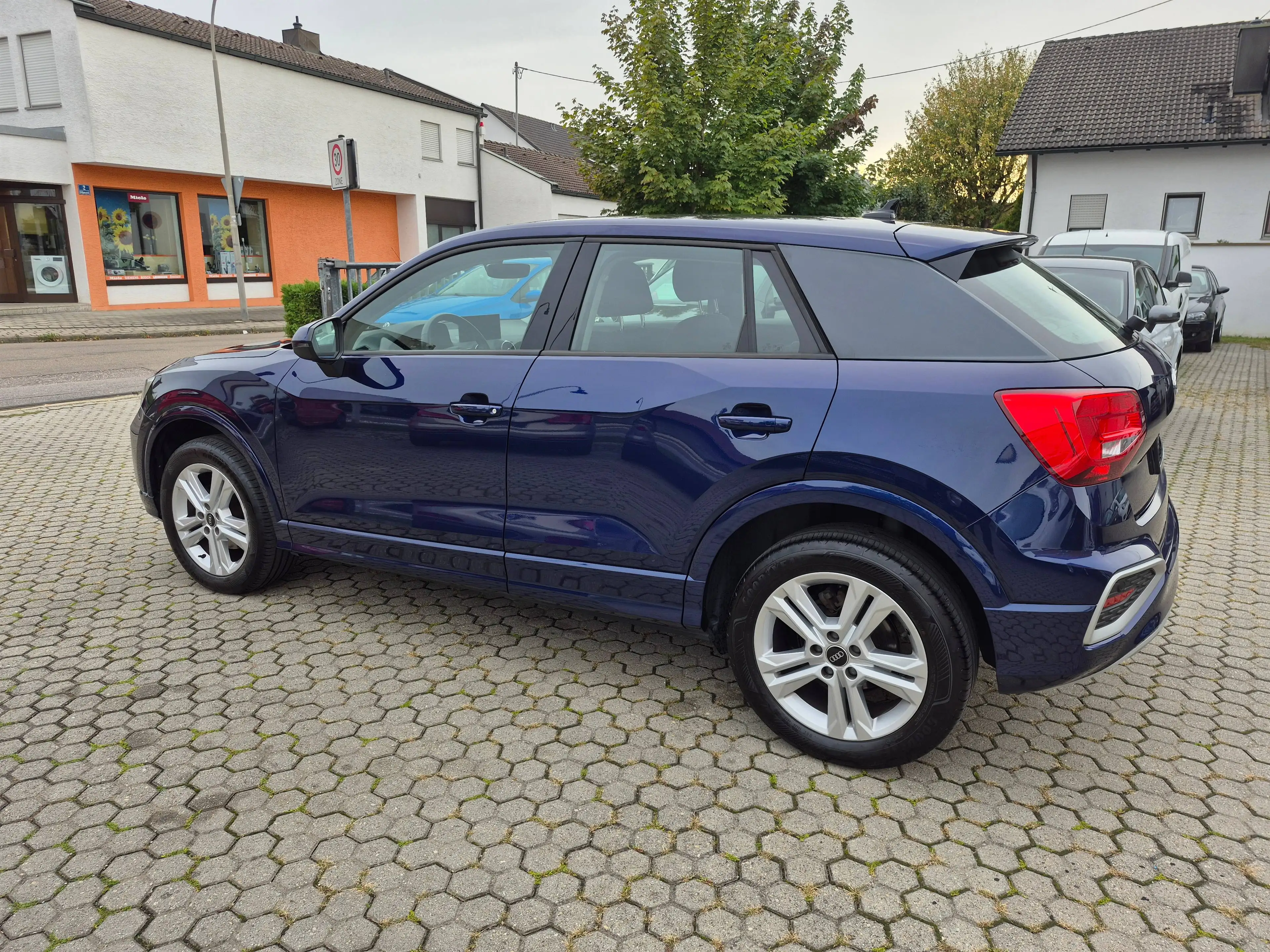 Audi Q2 35 TFSI advanced — photo 11