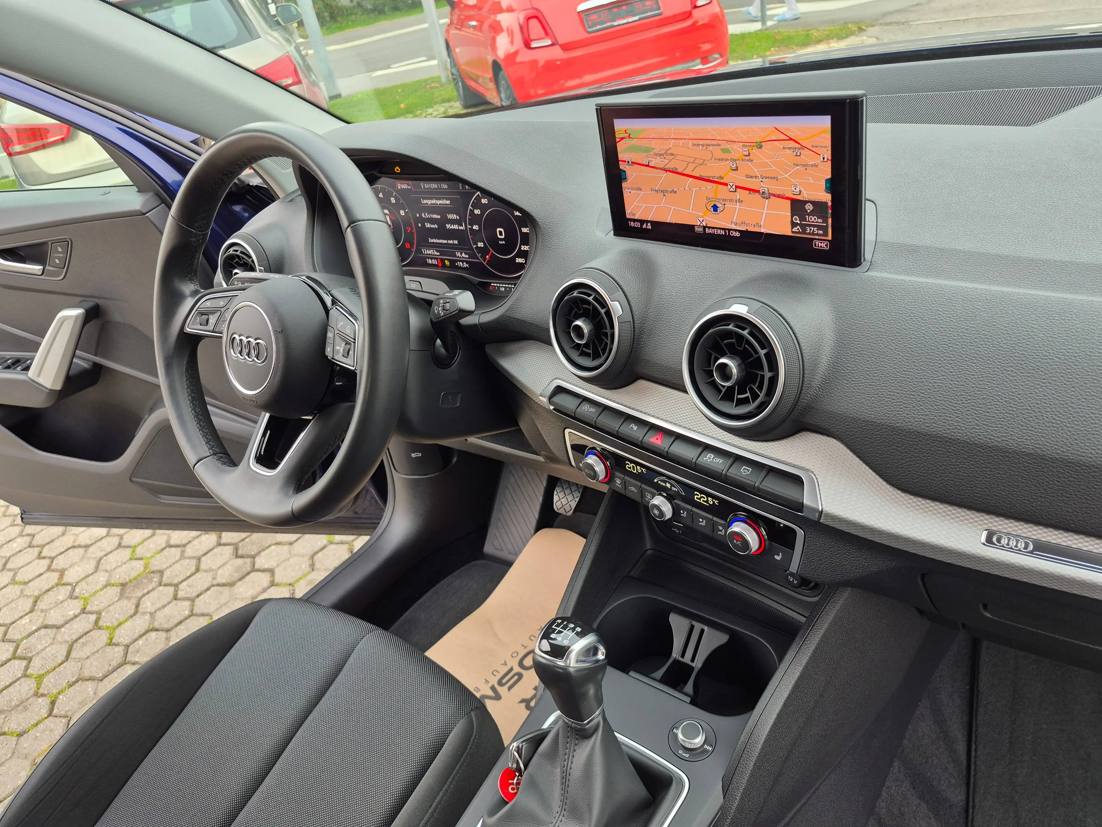 Audi Q2 35 TFSI advanced — photo 7