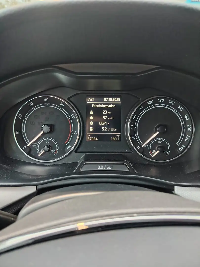 Skoda Scala Scala 1,0 TSI Sport Sport Grau - 2