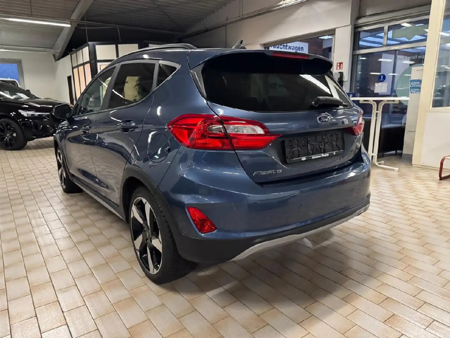 Ford Fiesta Active *GJR-Navi-GRA-SHZ* - 2