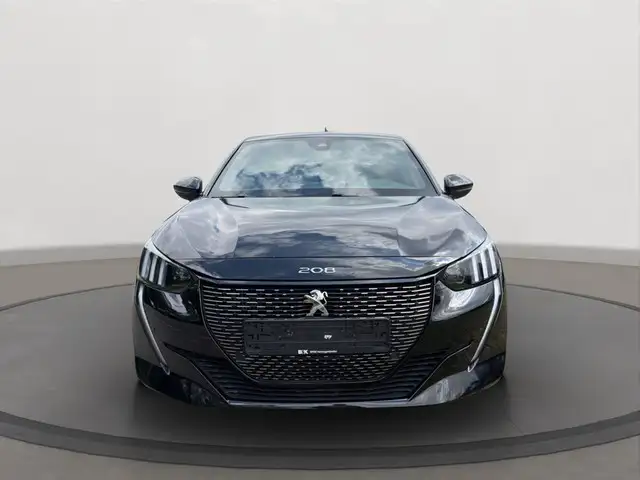 Peugeot 208 view 6