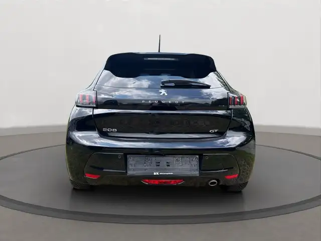Peugeot 208 view 4