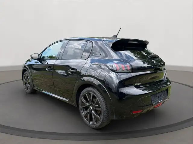 Peugeot 208 view 3