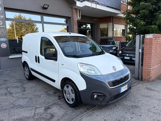 Fiat Fiorino view 3