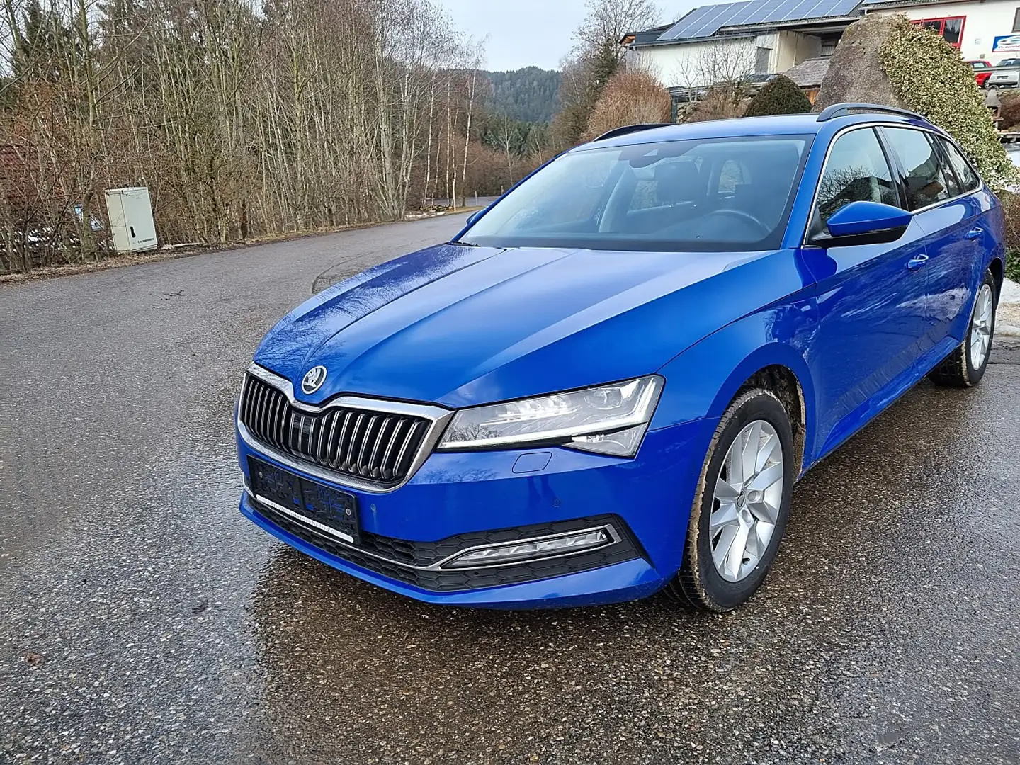 Skoda Superb Kombi 2,0 TDI Style DSG ACC KESSY Full Sitzh. L... Blau - 2