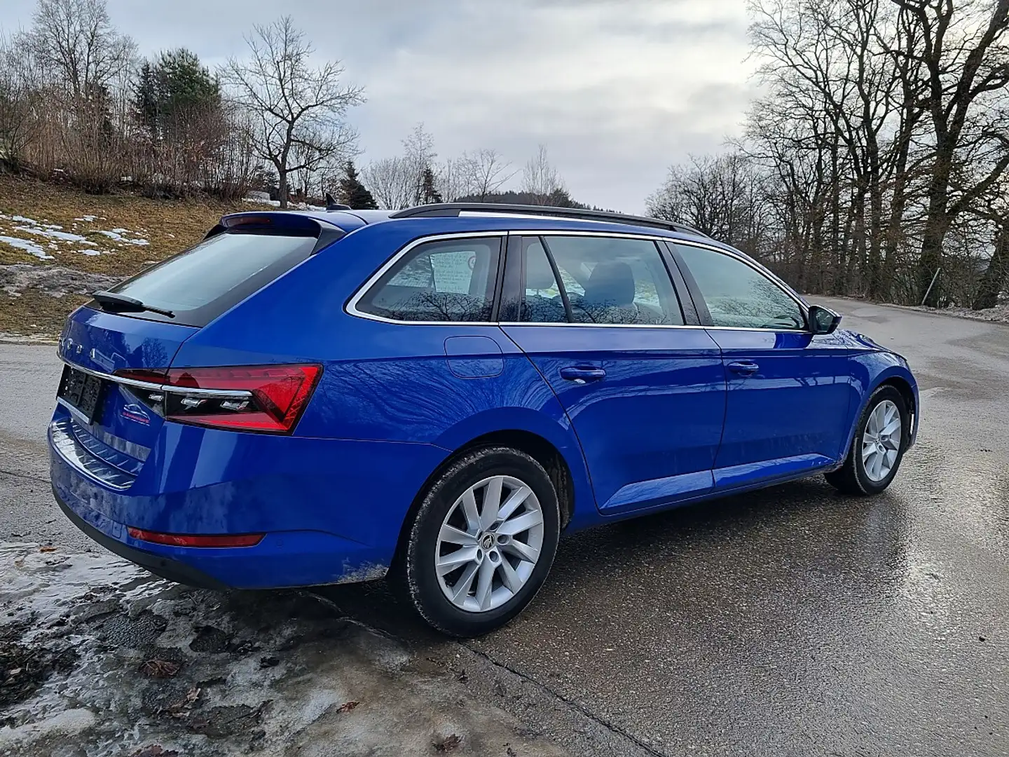 Skoda Superb Kombi 2,0 TDI Style DSG ACC KESSY Full Sitzh. L... Blau - 1