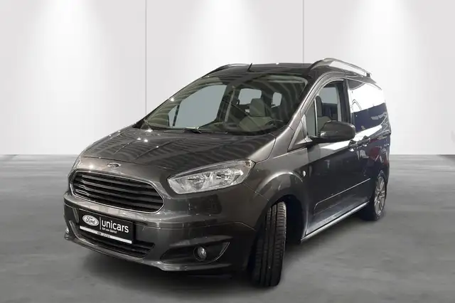 Ford Tourneo Courier 1.0 EcoBoost 75kW Titanium