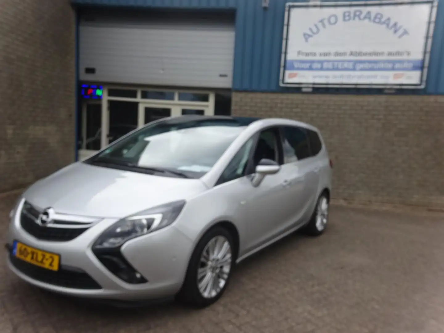 Opel Zafira Tourer 1.4 Cosmo Grijs - 1