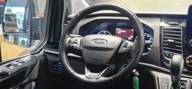 Ford Transit Custom view 13
