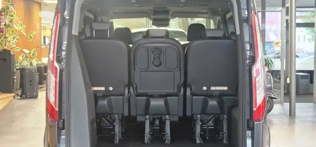Ford Transit Custom view 10