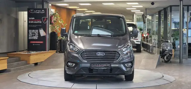 Ford Transit Custom view 2