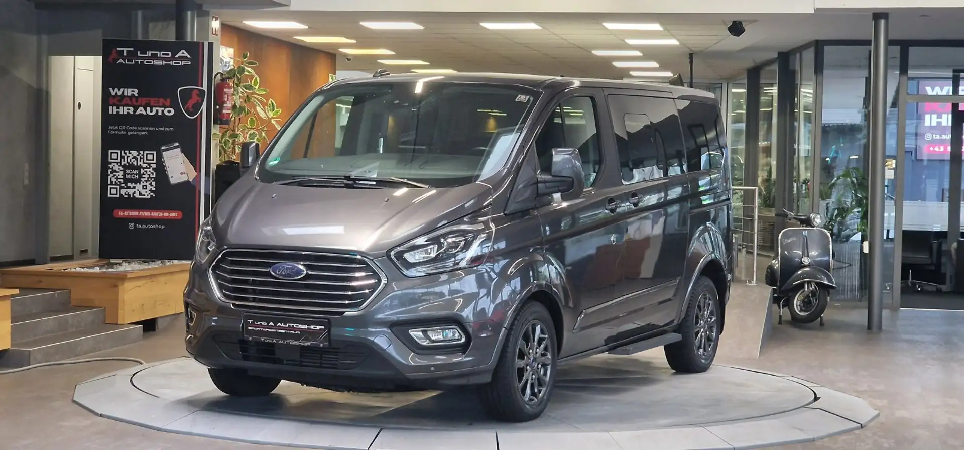 Ford Transit Custom Titanium X L1 8-Sitzer Aut. *Kamera*Xenon*Navi* Grau - 1