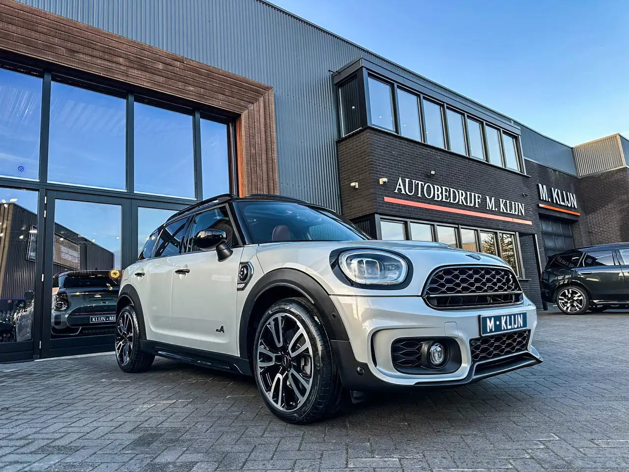 MINI Cooper ALL4 John Cooper Works 220pk/Chester Brown le