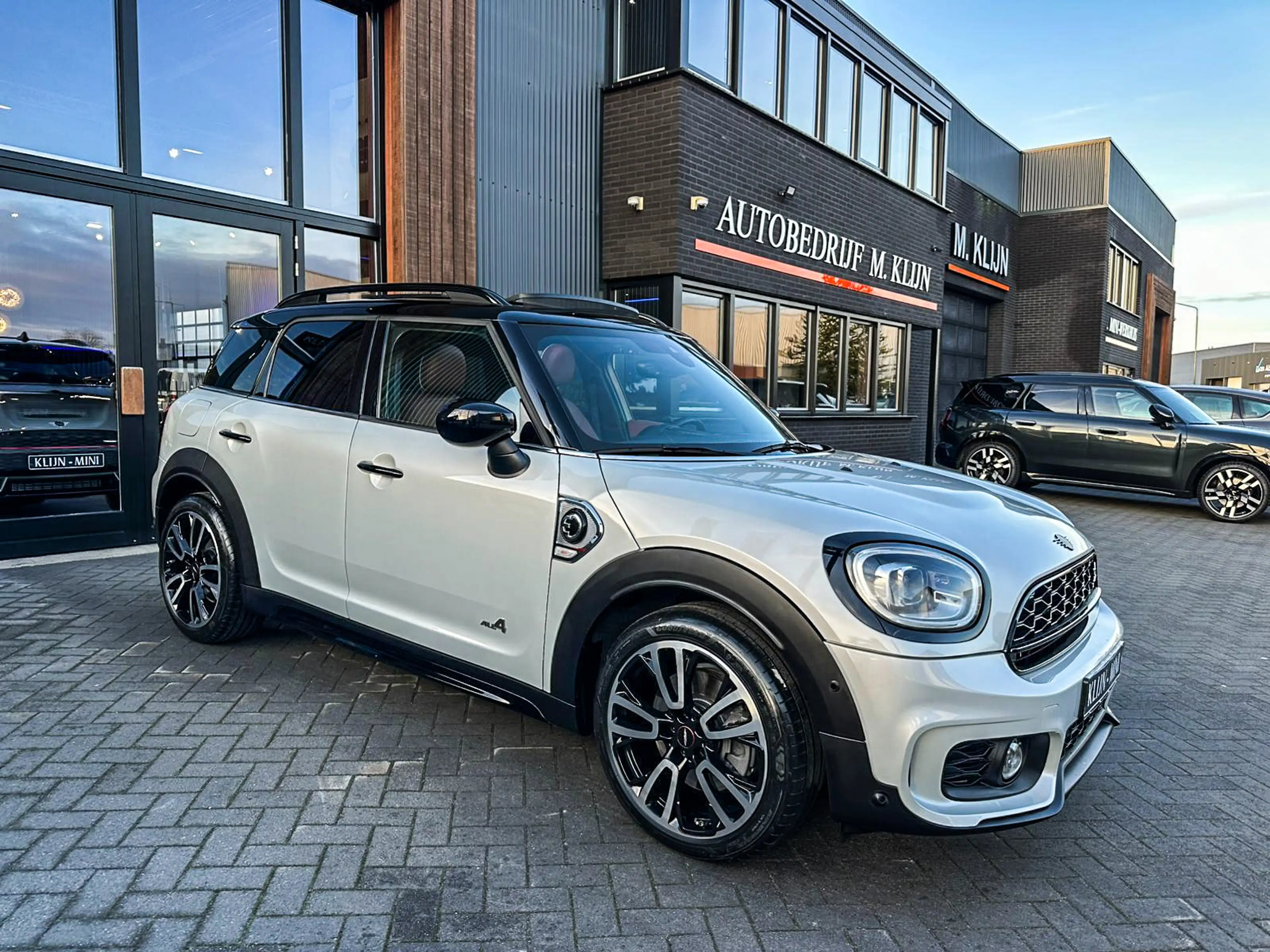 MINI Cooper SE Countryman Mini ALL4 John Cooper Works 220pk/Chester Brown le — photo 13