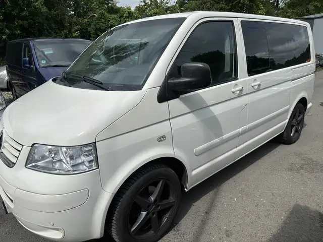 Volkswagen T5 Multivan Comfortline 2,5TDI 131ps STANDHEIZUNG NAVI KLIMA 18 ZOLL ALU EURO 4