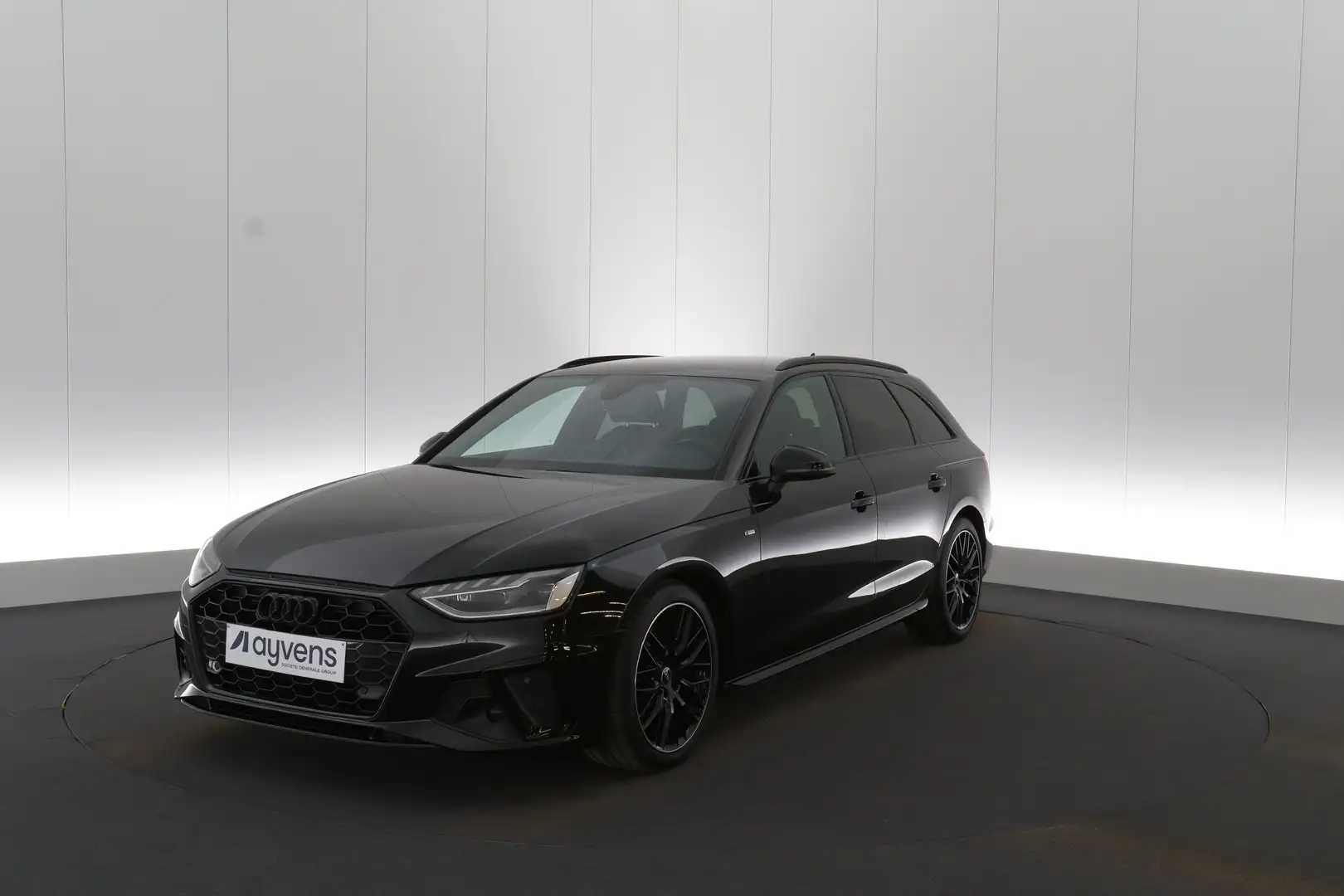Audi A4 Avant 35 TDi S-Tronic S-Line Business+ Ed. Shadow Zwart - 1