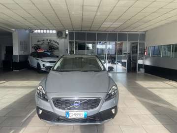 V40 Cross Country 2.0 d4 Momentum 190cv geartronic