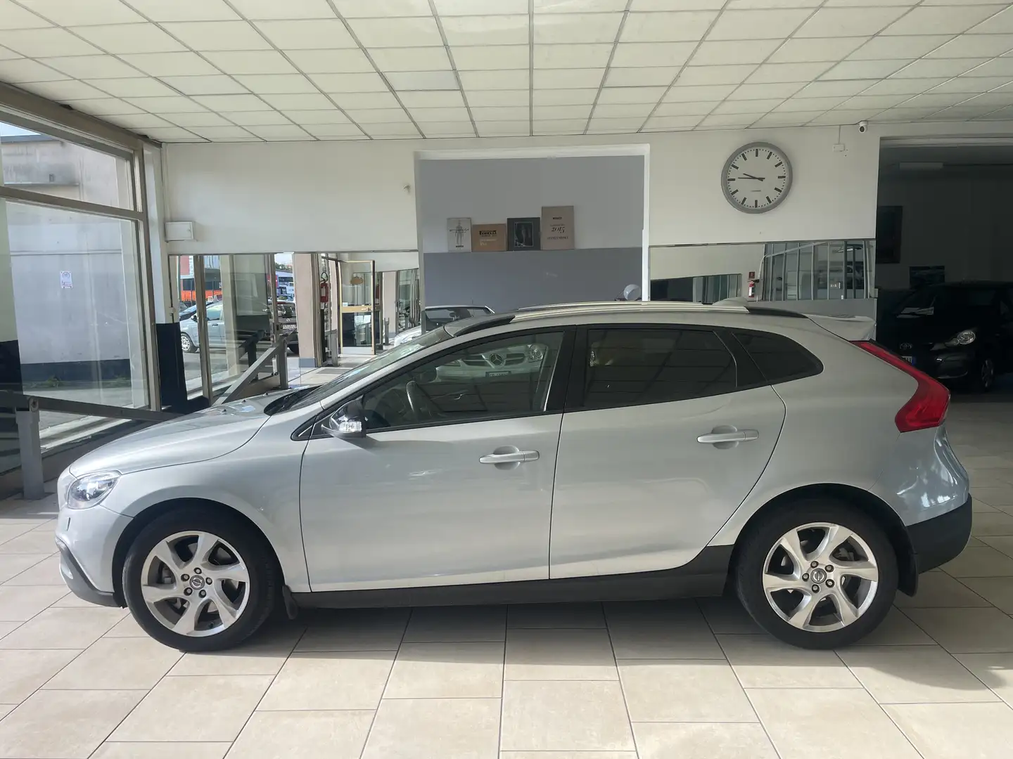 Volvo V40 Cross Country V40 Cross Country 2.0 d4 Momentum 190cv geartronic Gris - 2